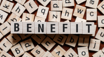 Języki na etacie: Jak szkolenia językowe przyciągają i zatrzymują talenty?