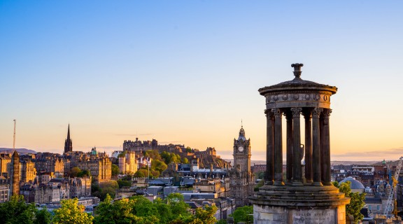 O szkole ECS Scotland