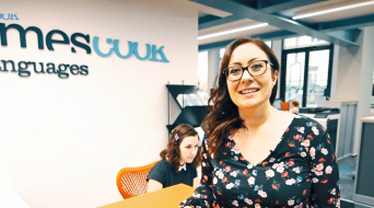 PROČ UČIT PRÁVĚ PRO NÁS? ODPOVÍDÁME VE VIDEU!